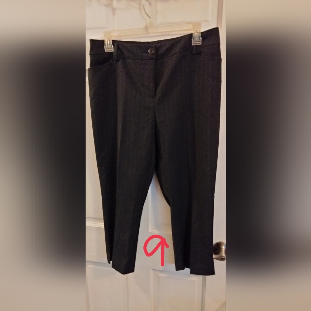 Reitmans Black Pinstripe Women's Shorts